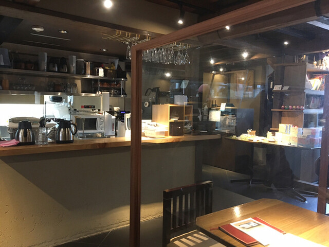 内観写真 : cafe たもん (【旧店名】cafe 多聞) - 北鉄金沢/カフェ | 食べログ