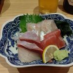 回転寿司がんこ - ●ﾗﾝﾁ。単品。中瓶B 480X2+造り三種盛り480＋うざく480＋こぼれいくら軍艦300+税=2,442円