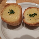 ボーノ - ガーリックトースト  これは サービス①