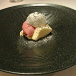 リストランテ カノフィーロ - 小豆とエスプレッソのティラミス　フランボワーズのジェラート