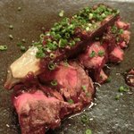 旨香 - 和牛炭火焼ランチコース 1000円 の和牛ハラミ炭火焼の焼ナス添え