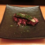 旨香 - 和牛炭火焼ランチコース 1000円 の和牛ハラミ炭火焼の焼ナス添え