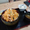 とんげん - 料理写真:チーズミックス丼 1,300円、具・ライス大盛300円(税込)