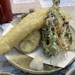 手打そば二八や - 穴子、茄子、セリ、生海苔、人参、舞茸、椎茸、さつま芋