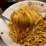 ミート屋 - 麺アップ