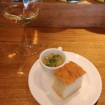 Trattoria L'astro - 白ワインとスープ＆フォカッチャ