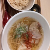 だし屋 おわん - ラーメンと鯛めし