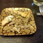VINO NAKADA - 本日のランチ　前菜（キッシュ、チーズ、キノコのマリネ）