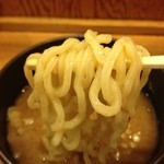 Yokohamatonkotsuramemmurasaki - つけ麺、中太麺
