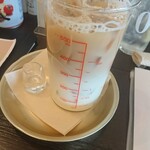 Cafe赤居文庫 - 量たっぷりのアイスカフェラテ