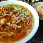 食堂 みちのく - モツラーメン¥600と半チャーハン¥350