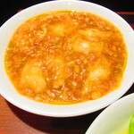 黄鶴 - ランチ小皿定食　２８００円（税込）のエビのチリソース煮のアップ【２０２１年３月】