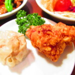 黄鶴 - ランチ小皿定食　２８００円（税込）の点心２品のアップ【２０２１年３月】