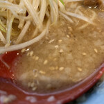 牛久とんこつラーメン 武◯ - スープ