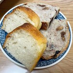 イタリア料理 アチェルボ - パン2人前♡