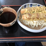 吉野屋 - ちくわ天うどん(630円)＋大盛り(100円)