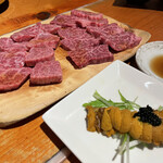 肉小屋 - 和牛2種。ランプと肩三角。