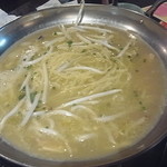 小鳥一代 - 料理の〆にラーメン投入！