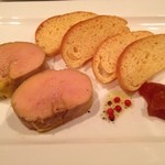 バールアリメンターリ ダニエラ - フォアグラ＆ブリオッシュ　リンゴのマルメラータ