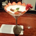 BAROSSA cocktailier - 岐阜いちごのラヴ・ポーションNo.9