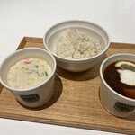 スープストックトーキョー - 桜と春野菜のクリームスープ(今月のおすすめ)
            東京ボルシチ