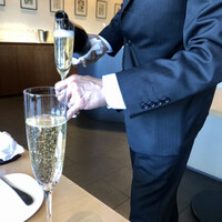 レストラン トヨ トーキョー - ウェルカムシャンパンは