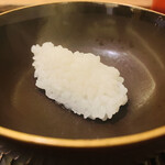 魚菜料理 縄屋 - 1. 凌ぎ：煮えばな