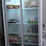 喜夢知家 - 店内には冷蔵した韓国のお総菜や調味料なども売ってます