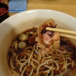 一〇そば - ゲソは柔らかくておいしい