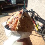 NORIPAPA 開発店 - 黒豆と栗とくるみのフランスパン モッチモチのハード生地の中には具材がゴロゴロ入っています