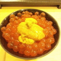 かね七商店　鮨ひろ喜 - ウニと生スジコ出汁漬け飯