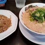 Rairai Tei - こってりラーメンのチャーハン定食(1,030円)