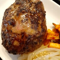 みやび 六本木店 - 厚みのあるハンバーグは旨味たっぷり