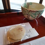 茶室 一白庵 - 抹茶と和菓子  720円