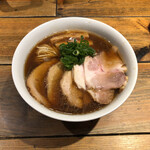 松戸中華そば 富田食堂 - "チャーシューらぁ麺(醤油)"1,230円♪