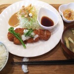 カフェふろーと - 菜の花が季節を感じます
