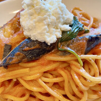 トラットリア グランボッカ - 揚げナスと自家製リコッタのトマトソース