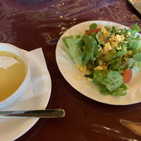 古民家バル旧本藤邸 - ランチの、本日のサラダと、本日のスープ