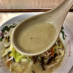 Hotei Shokudou - スープはマイルドで 旨味が溢れています