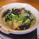 千松しま - 鮑と鮭と若布の雑炊。