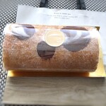 C3 - 料理写真:◆ロールケーキ（1080円：税込）・・ココアで付けた模様がお洒落。