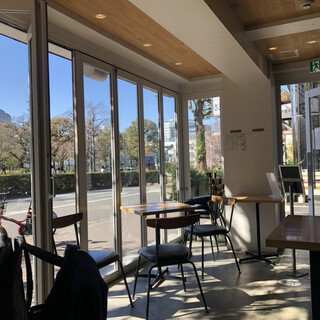 クリスプ・サラダワークス_2