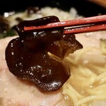 イレブンフーズ 源流 - ラーメン並（830円）＋ライス（ランチタイムサービス）