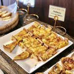 パティスリー＆ブーランジェリー ラ・パルム・ドール - 焼きたて登場。名札はクロックムッシュですがキッシュ