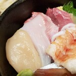 阿佐ヶ谷漁港直売所 - 海鮮丼