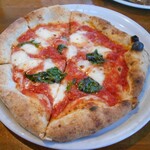 ナポリピッツア研究所イルフォルノドーロ - マルゲリータ