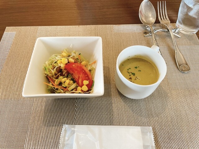 Hizenya Randall photo 3