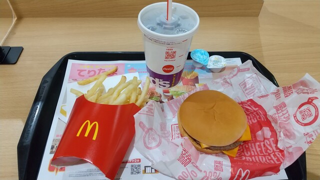 マクドナルド イオン仙台中山店 - 東北福祉大前（ハンバーガー）の写真