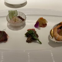 鴻臚 - 前菜の盛り合せ