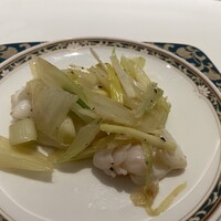 鴻臚 - イカとセロリのレモン山椒炒め